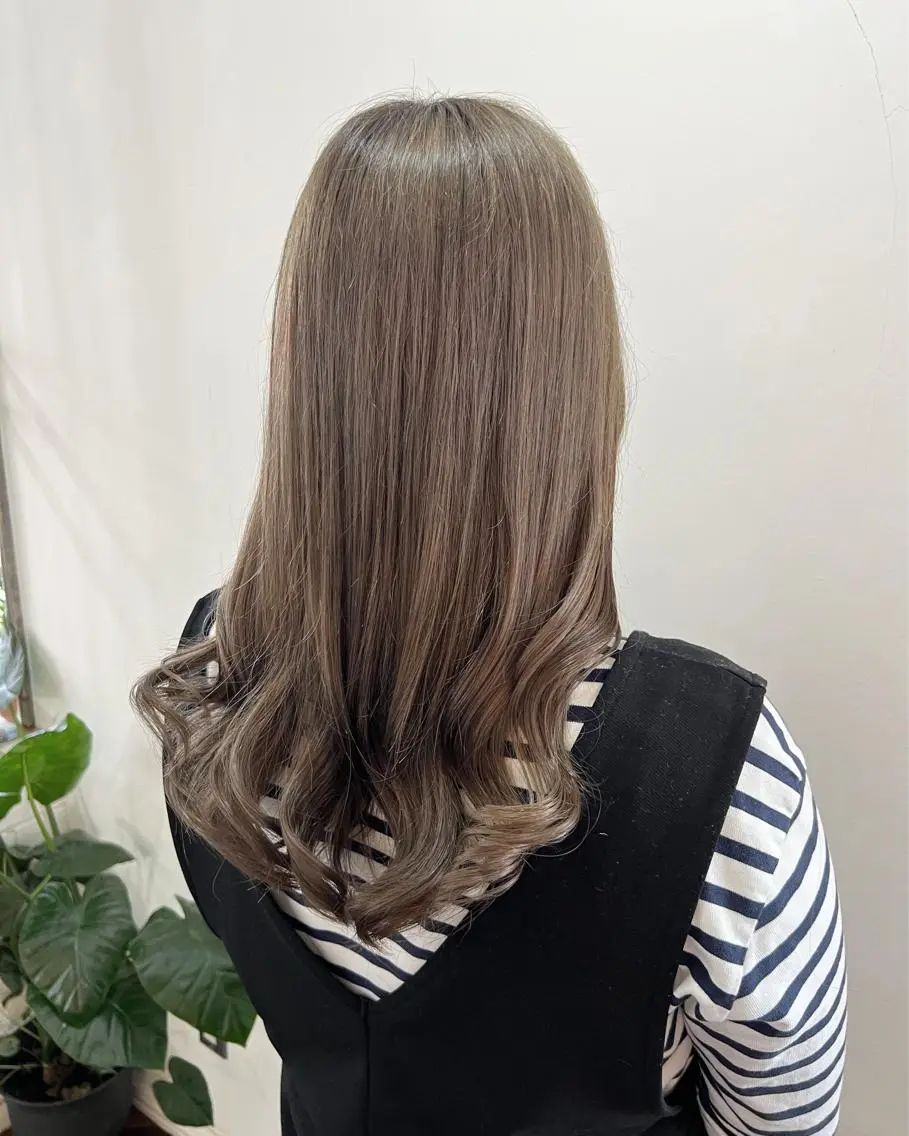 セミロング カラー カット ヘアカラー WATANABE MISAKIのヘアスタイル