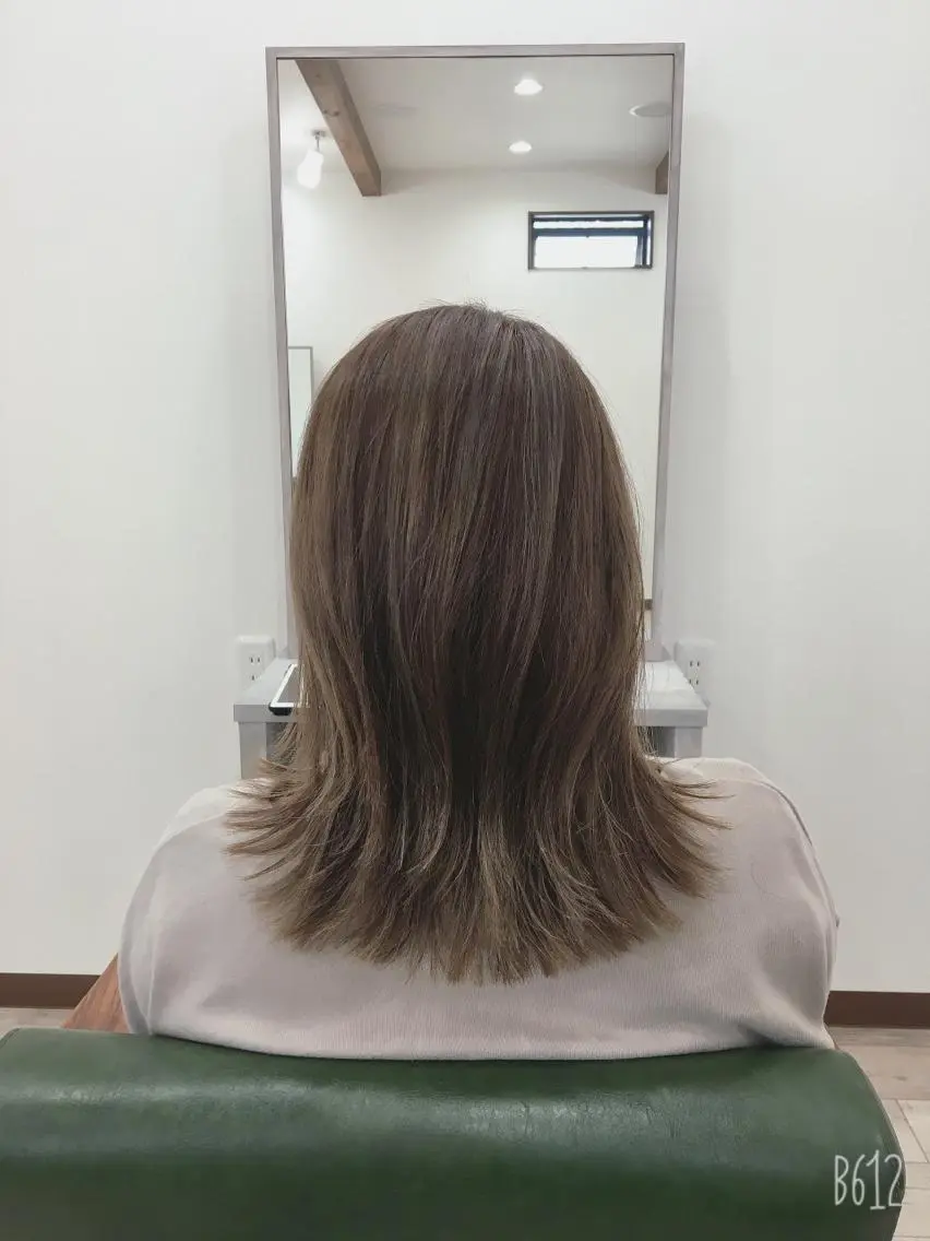 ミディアム カラー カット ヘアカラー トリートメント 長塚 翔也のヘアスタイル