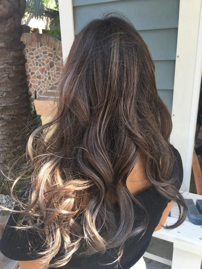 ロング カラー ハイライトカラー ハイライト 鷺谷 玲奈のヘアスタイル