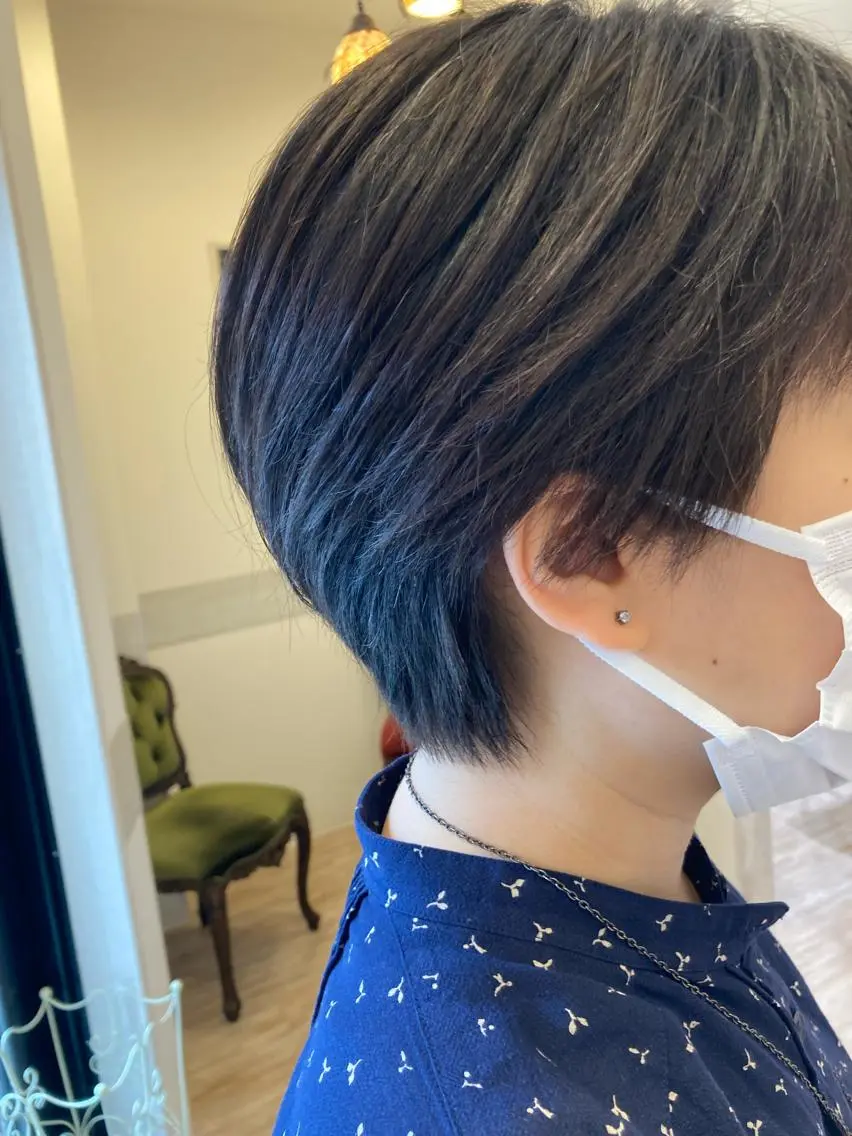 ショート 佐藤 睦月のヘアスタイル