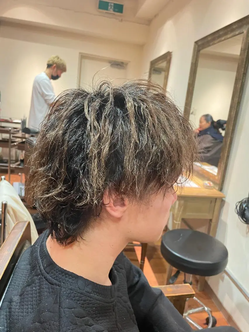 ショート パーマ メンズ メンズパーマ ツイストスパイラルパーマ スパイラルパーマ 🌙１９時以降通える メンズ専門　コーダイのヘアスタイル