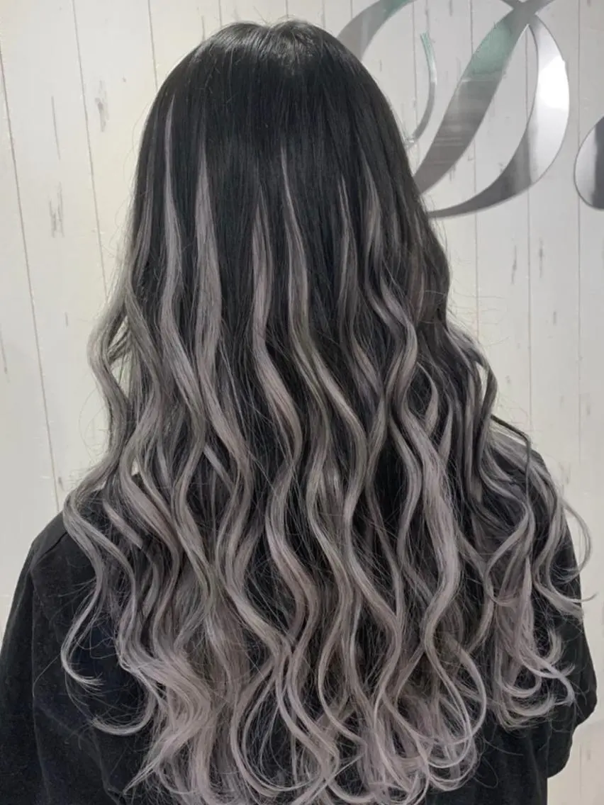 ロング カラー ヘアアレンジ Device ディバイスのヘアスタイル