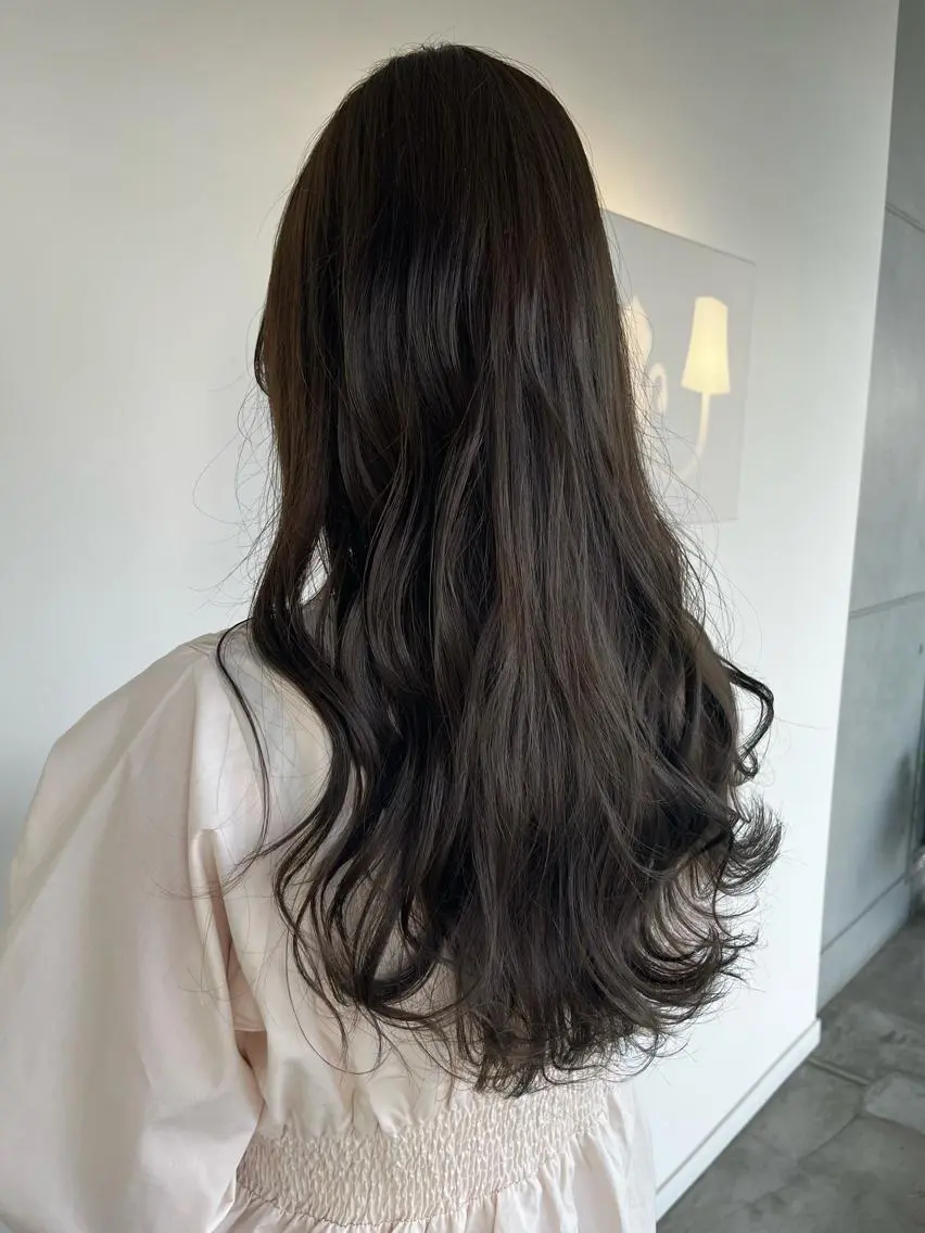 セミロング おせ ちさとのヘアスタイル