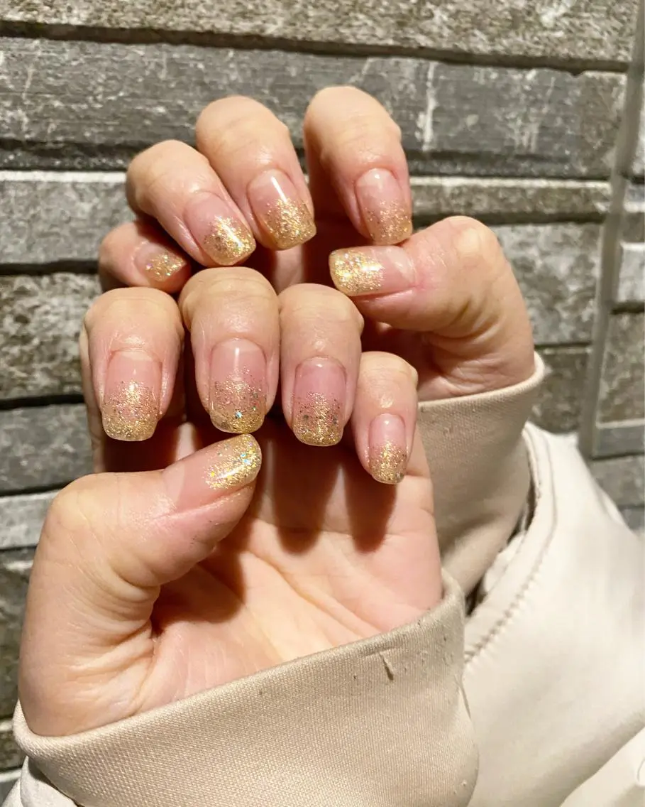 ネイル ラメ(グリッター) ラメグラデーション ハンドネイル 自宅サロン FeelFreeのマツエク・マツパデザイン