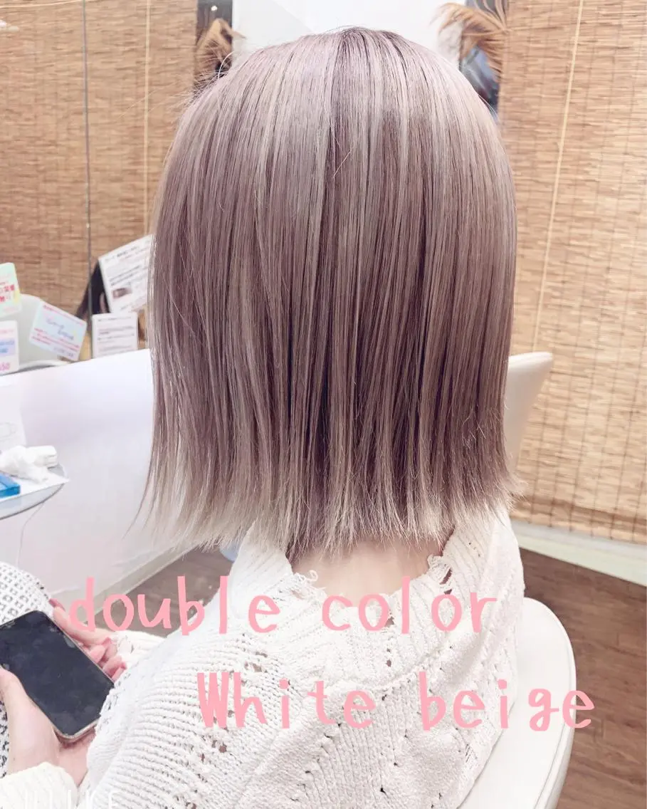 ショート カラー ベージュカラー ダブルカラー ホワイトベージュ ヘアカラー GLAD 萩原のヘアスタイル