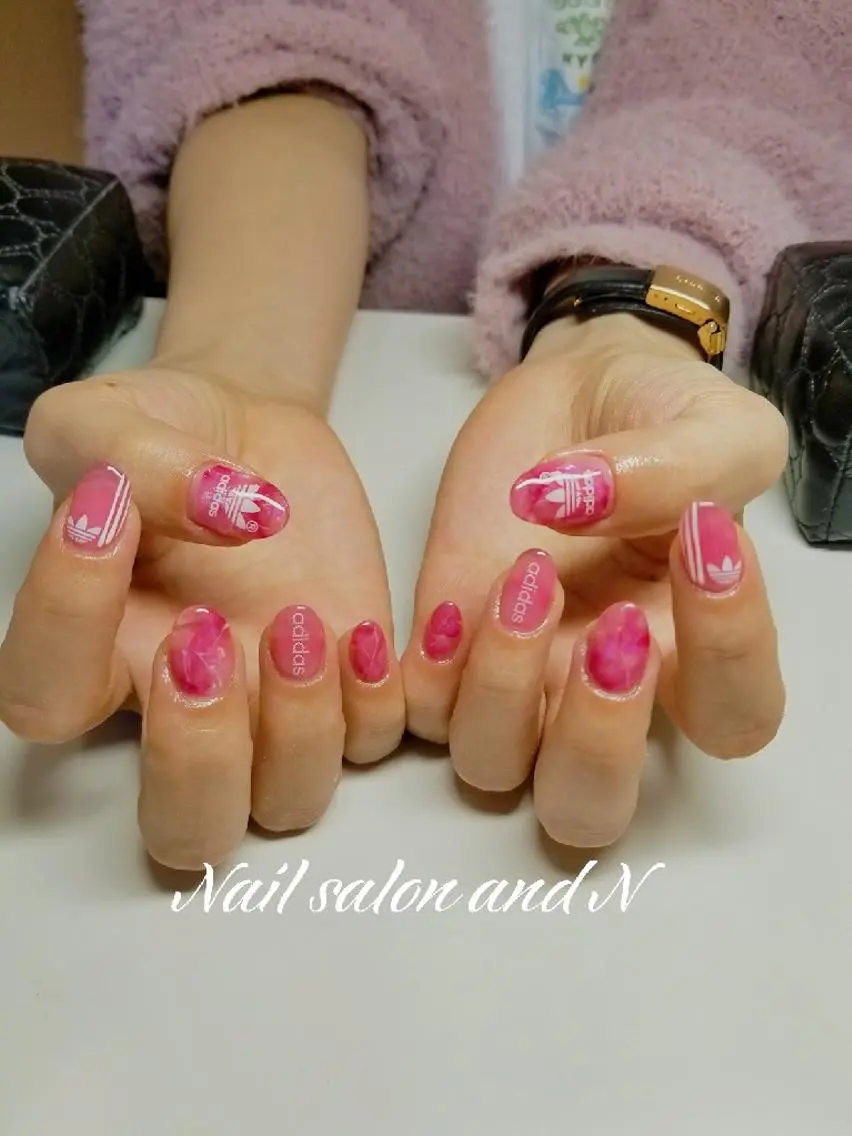 ネイル and Nのネイルデザイン