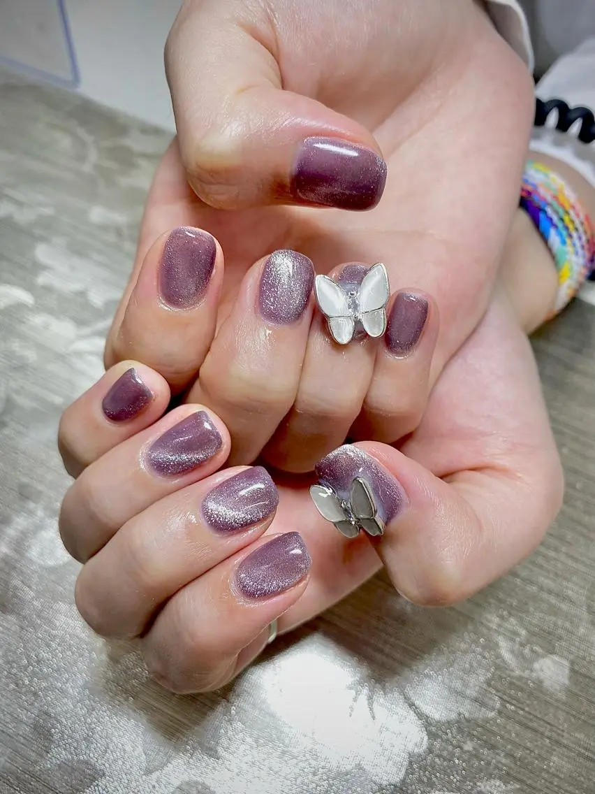 ネイル ハンドネイル I-nailロング /ワンホン/キラキラのネイルデザイン