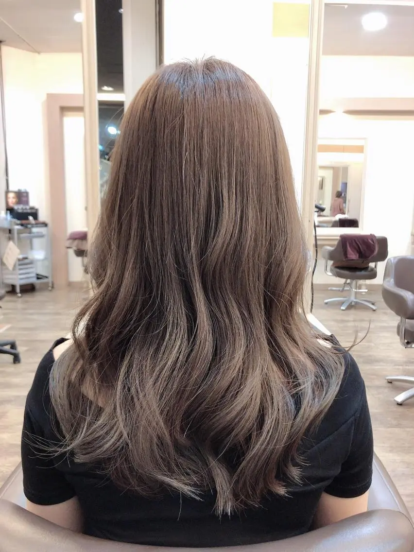 セミロング カラー グレージュ イルミナカラー ヘアカラー 尚平 40代からの 髪質改善専門のその他イメージ