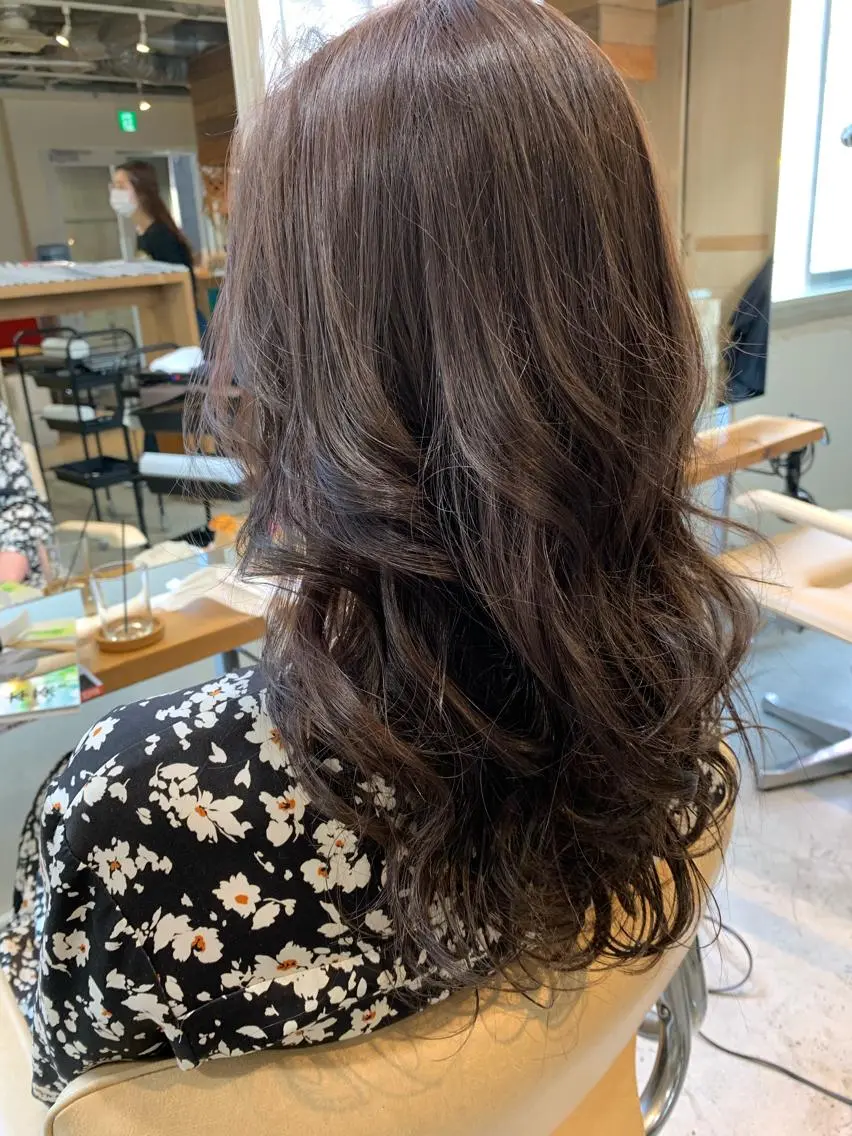 ロング カラー グレージュ ヘアカラー トリートメント パーマ美容師 hanaのヘアスタイル