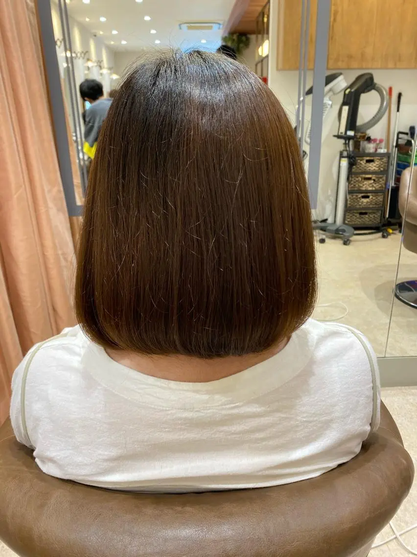 ミディアム 辻出 綾弥のヘアスタイル
