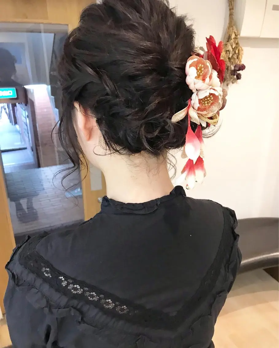 ミディアム ヘアアレンジ 成人式 ハーフアップ 卒業式のヘアスタイル クニモトハルナ ボブ/柔らかカラーのヘアスタイル