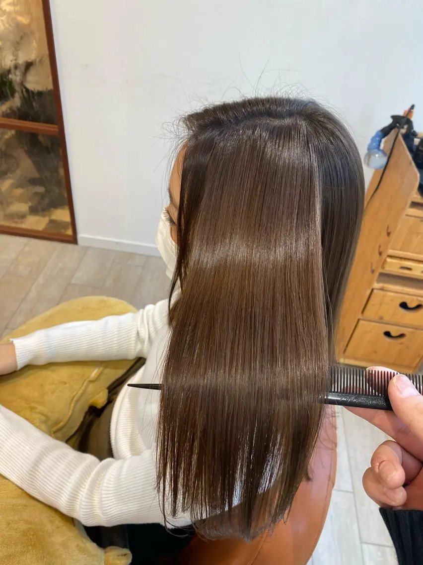 ロング 美髪矯正透明感カラー 江川　和輝のヘアスタイル