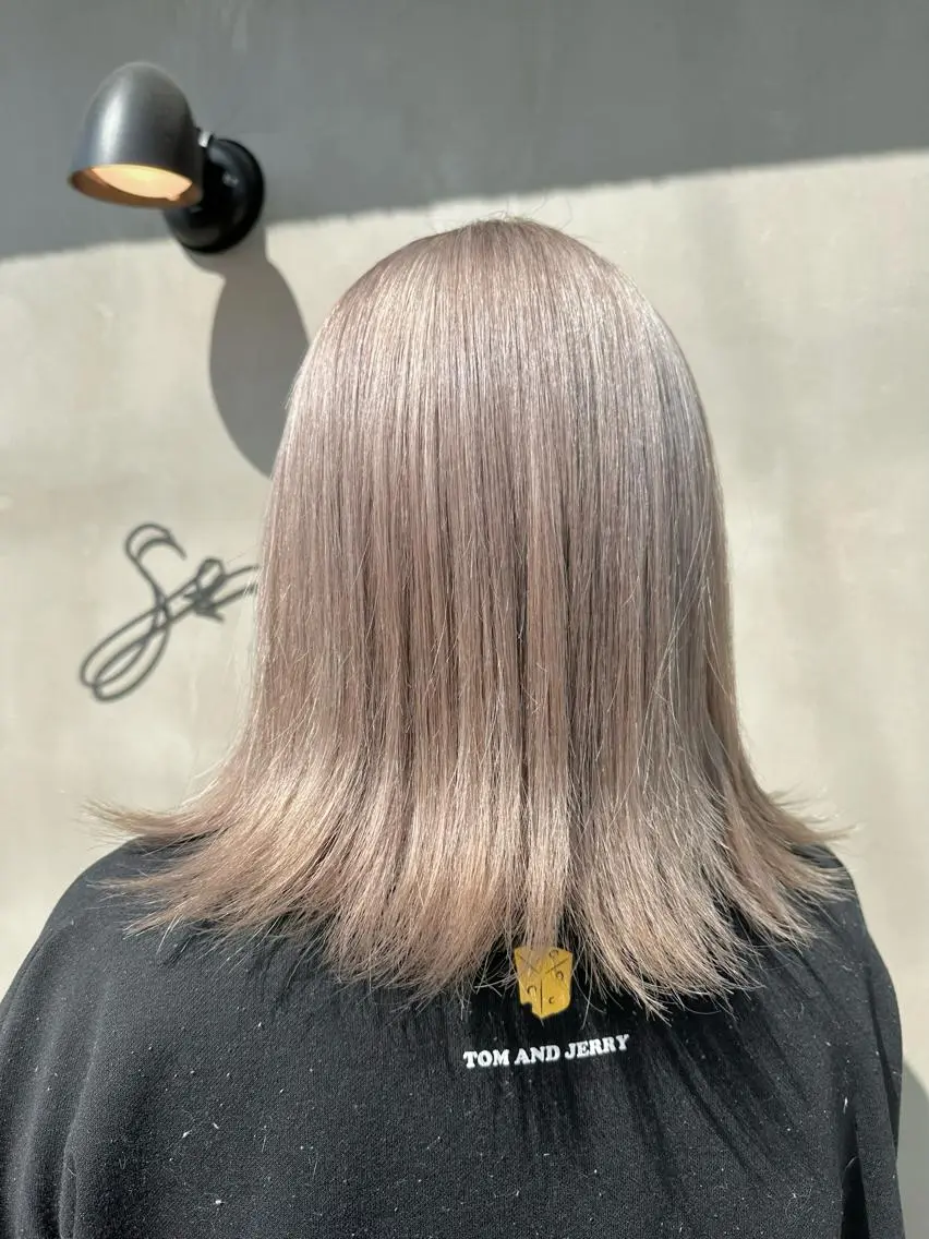 セミロング カラー Design Color🐰アユミのヘアスタイル