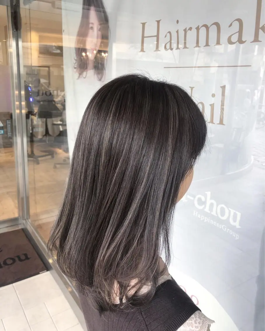 セミロング カラー ✨レイヤーお任せ✨ 林有里子のヘアスタイル