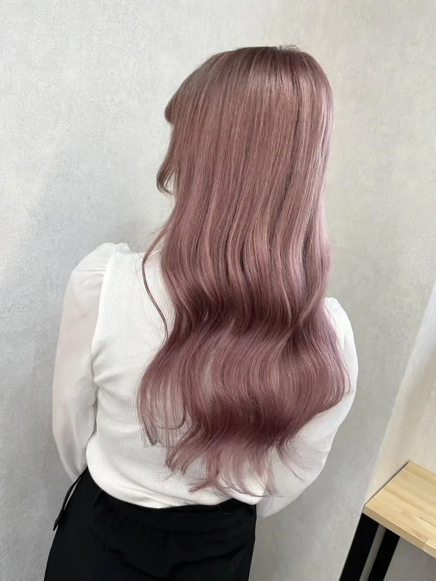 カラー ロング ヘアアレンジ ハイトーン カラーのヘアスタイル