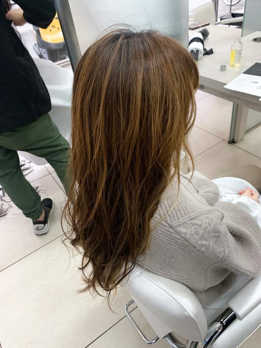 ロング カラー バレイヤージュ ベージュカラー ハイライトカラー ハイライト レイヤーカット ✂︎レディース のメンズカット屋さんのヘアスタイル