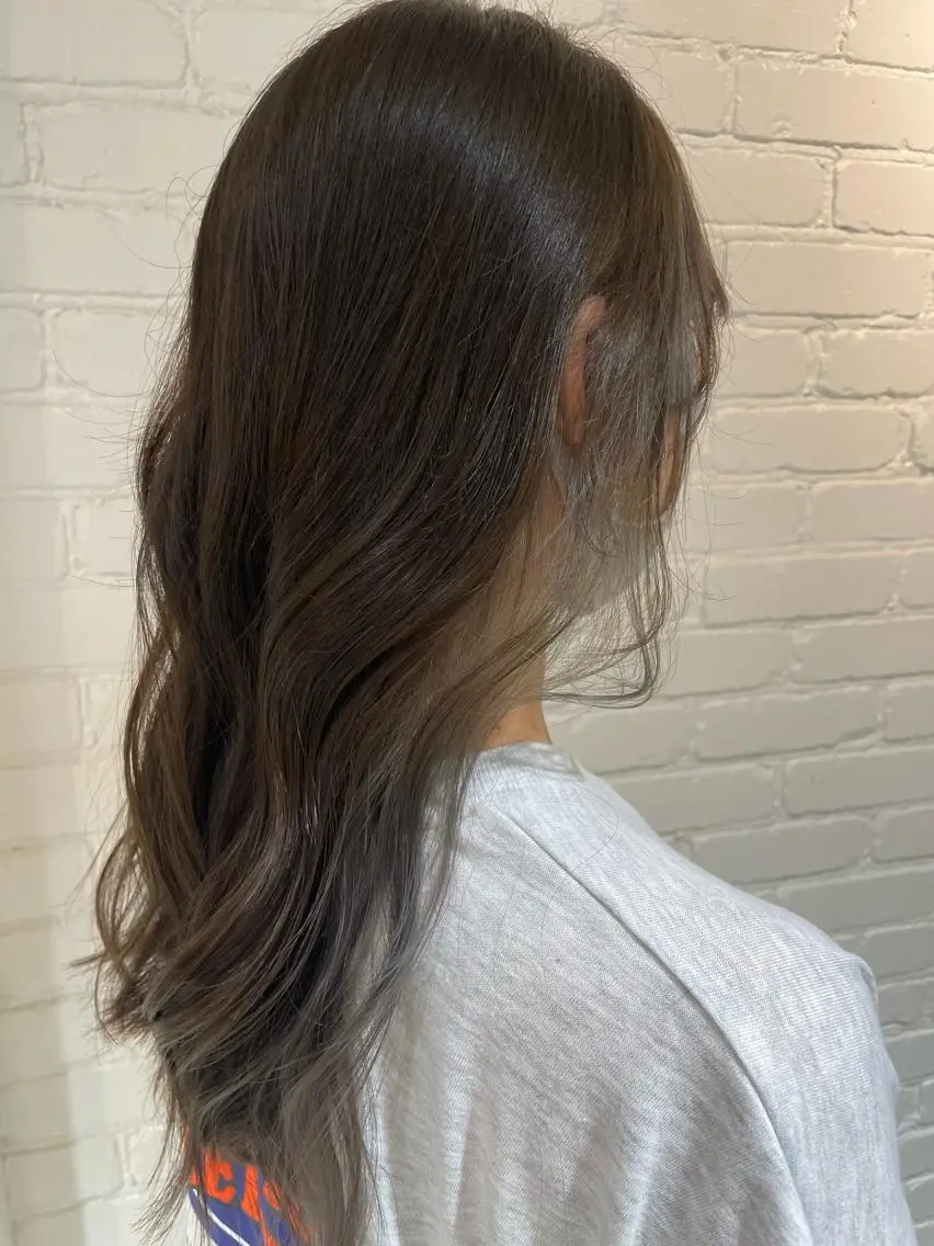 ロング カラー インナーカラー 🩰韓国レイヤー🩷 艶カラー🌷小栁歩美のヘアスタイル