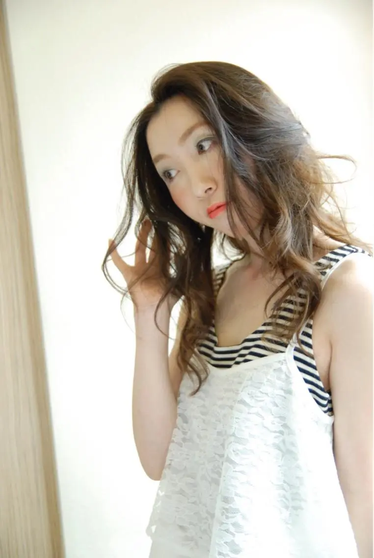 ロング レイヤーカット ロング ヘアカラー トリートメント ヘアセット 🌸スタイリスト 山浦美恵のヘアスタイル