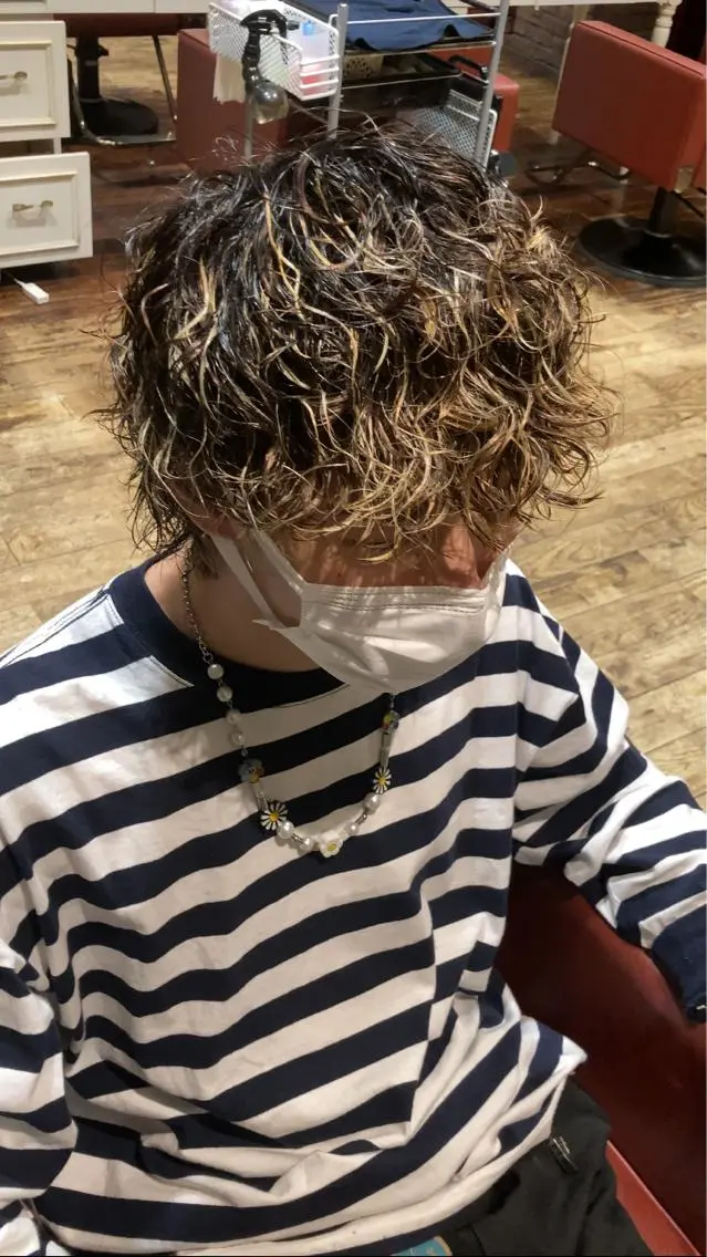 パーマ メンズ 曲がる縮毛矯正 LIBER 岩名のヘアスタイル