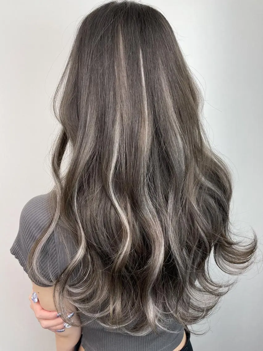 ロング カラー シールエクステ バレイヤージュ ミストバング ブリーチ ダブルカラー ヘアカラー トリートメント 【KIRA 代表】 TATSUYAのヘアスタイル