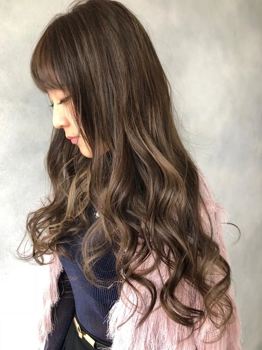 セミロング 外国人風カラー ハイライト ヘアカラー トリートメント 小澤大輔 YOLO hairのヘアスタイル
