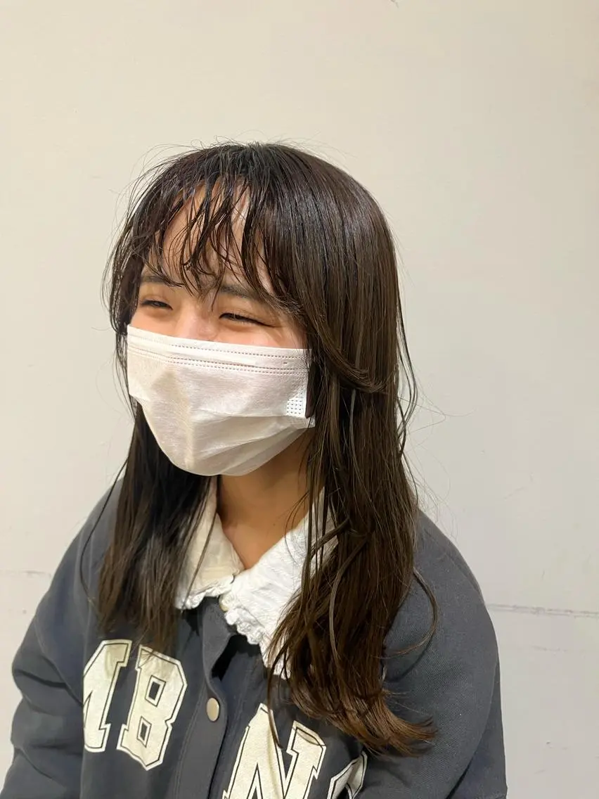 ロング 西崎 満里奈のヘアスタイル