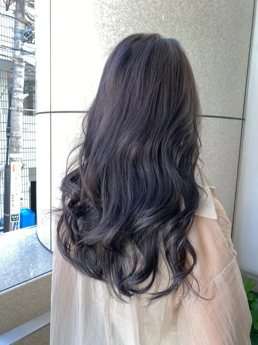ロング カラー ロングレイヤー ブルーカラー ブルージュ 髪質改善 レイヤーカット 統括マネージャー/ 髪のドクター/前原悟のヘアスタイル