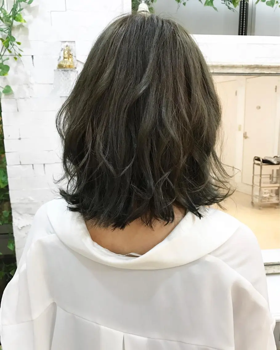 ミディアム ハイライト エクステ(レミー毛) NINEのヘアスタイル