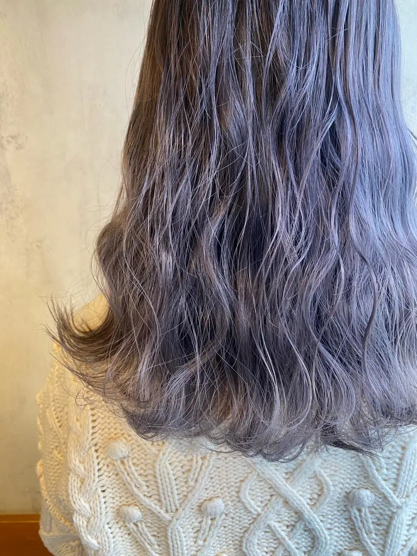 ミディアム カラー ブリーチ カット ヘアカラー トリートメント ツキノキ ミナのヘアスタイル