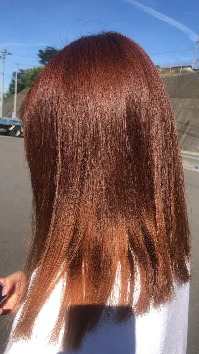 セミロング カラー ブラウンカラー オレンジ オレンジブラウン 廣田 優那のヘアスタイル