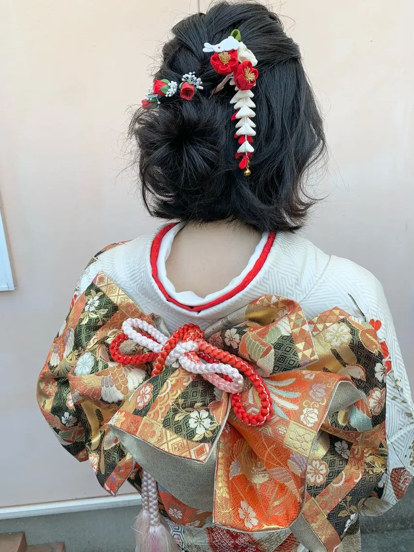 ミディアム ヘアアレンジ yui .のヘアスタイル