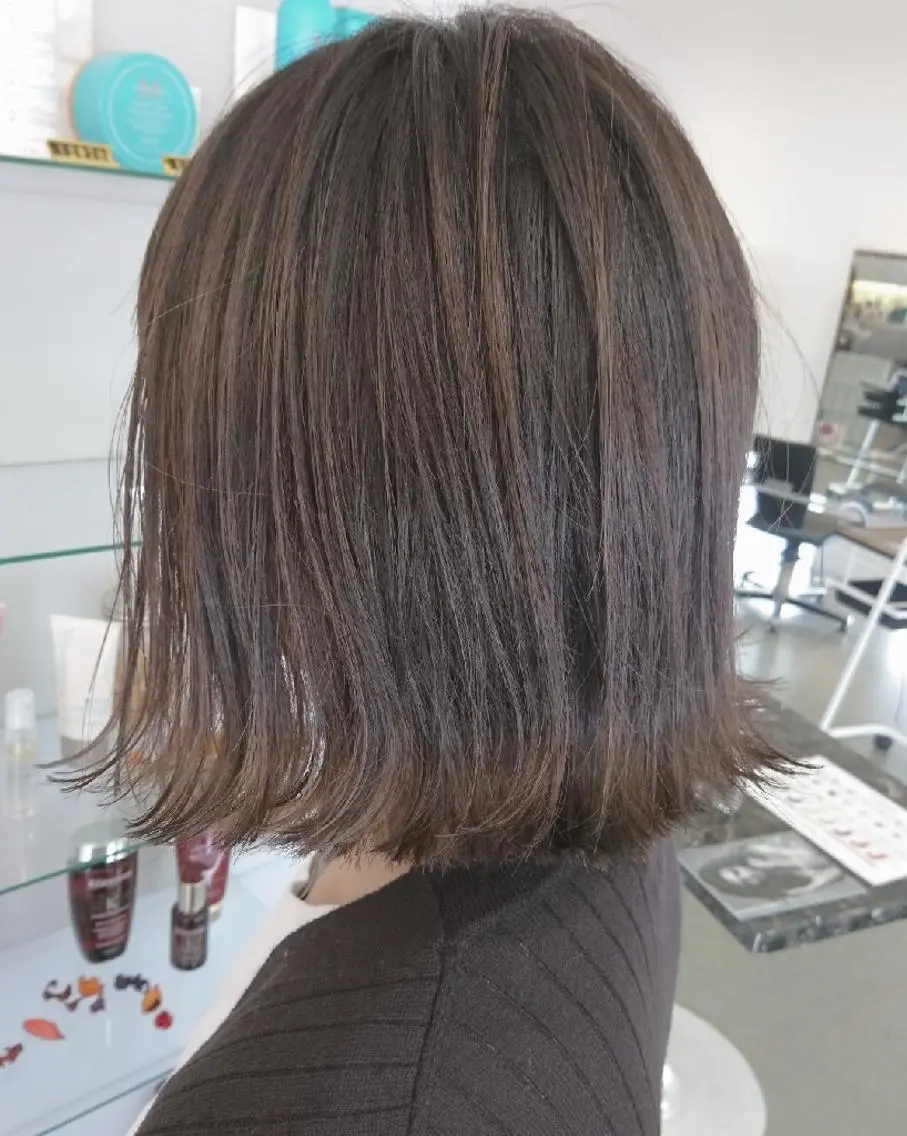 ミディアム カラー ambellir島村 久恵のヘアスタイル