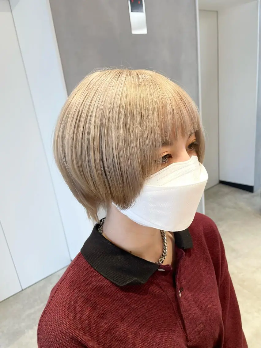 ショート カラー ベージュカラー ミルクティーベージュ ハイトーン×レイヤー /遠藤将太のヘアスタイル