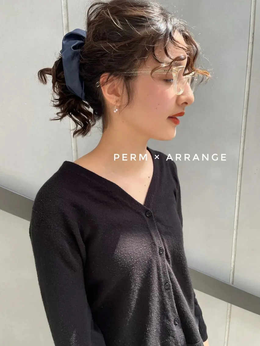 ミディアム カラー パーマ ヘアアレンジ ミディアムパーマ オトナヘア🌸 harukaのヘアスタイル