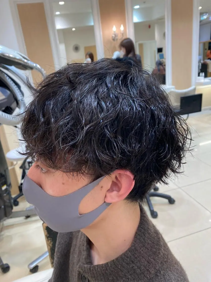 ショート パーマ メンズ カット パーマ メンズ特化型美容師 栗山勇人のヘアスタイル