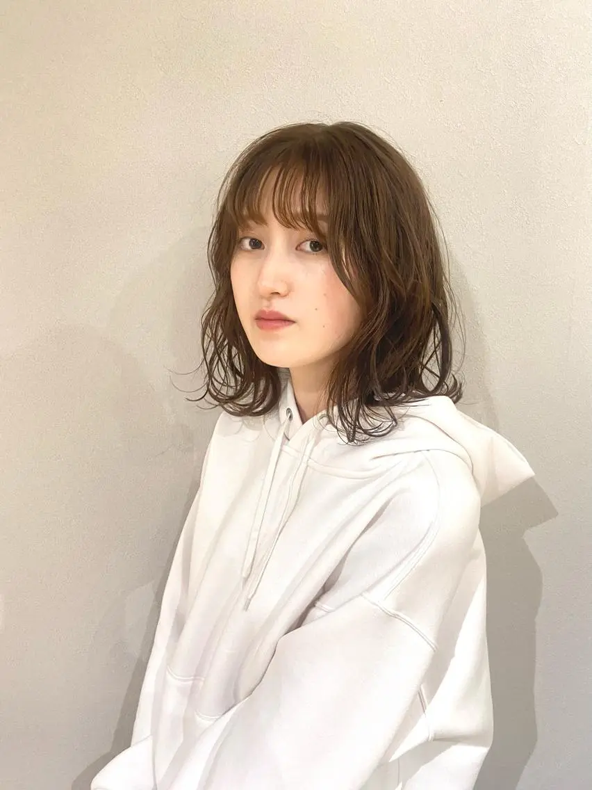 ミディアム カラー アディクシーカラー くびれヘア アメリラブヘアー 土屋 洋平のヘアスタイル