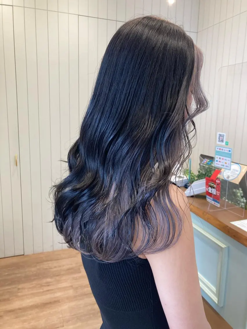 ロング カラー インナーカラー シルバー ヘアカラー むらたみずき /大宮ボブ、ショートのヘアスタイル