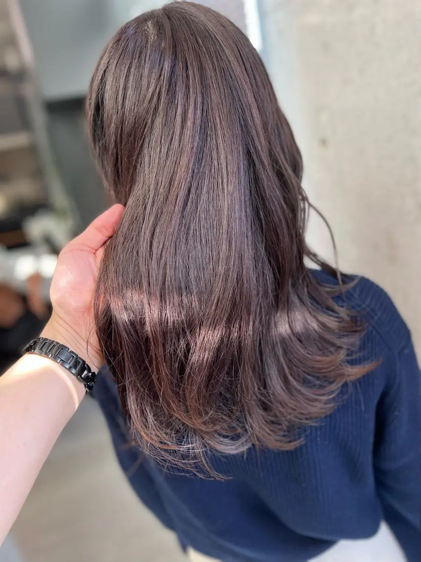 ロング カラー 黒髪 ブリーチ ダブルカラー グレージュ ブリーチなしカラー カット 誰より丁寧なカット/ 小林輝/レイヤーのヘアスタイル