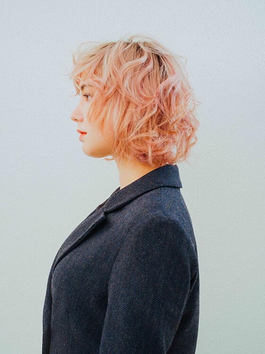 ミディアム カラー ブリーチ ハイトーンカラー ピンクカラー レイヤーカット ウルフカット トップスタイリスト ✨KIRIKA中野✨のヘアスタイル