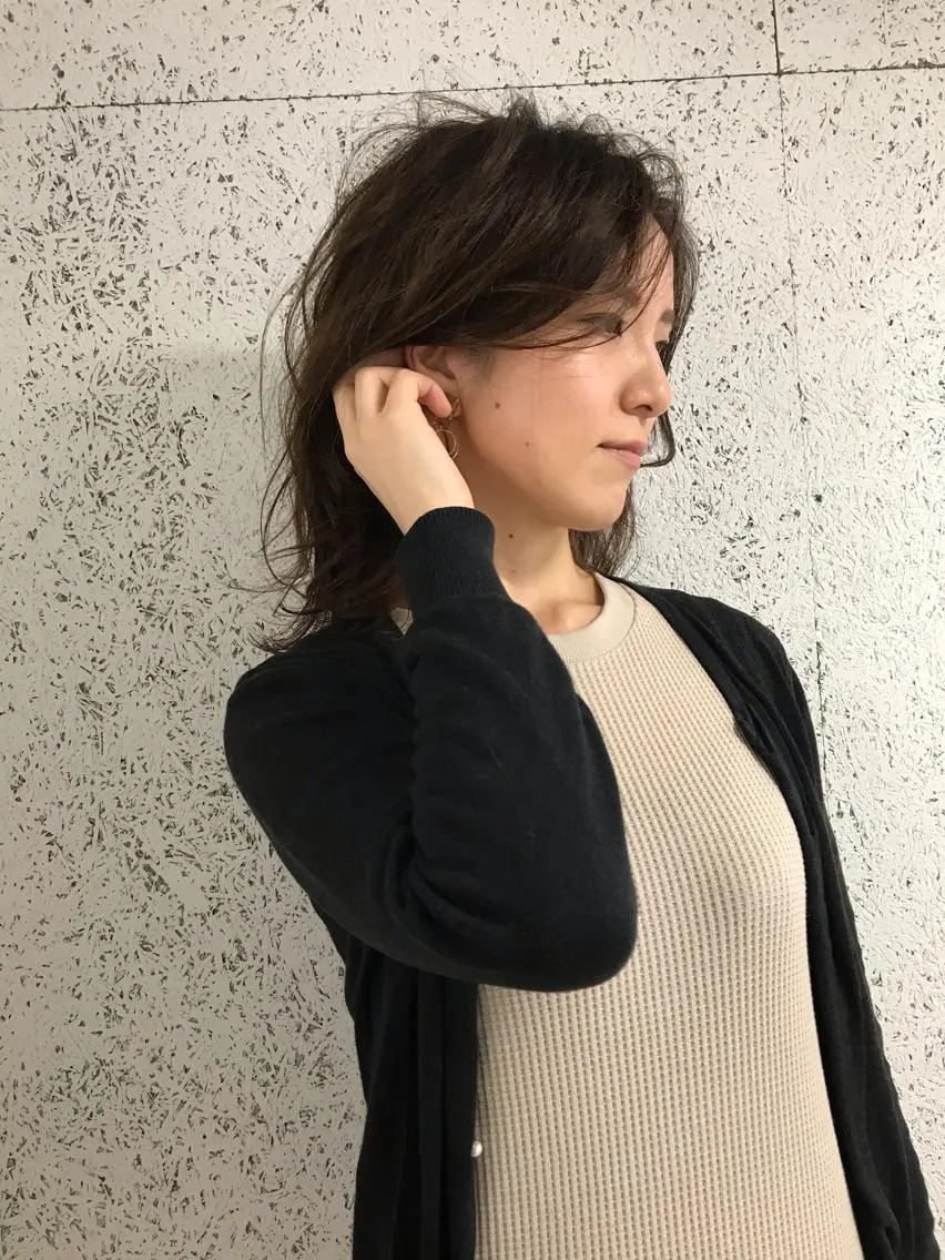 セミロング KOOKI スティードトーキョーのヘアスタイル