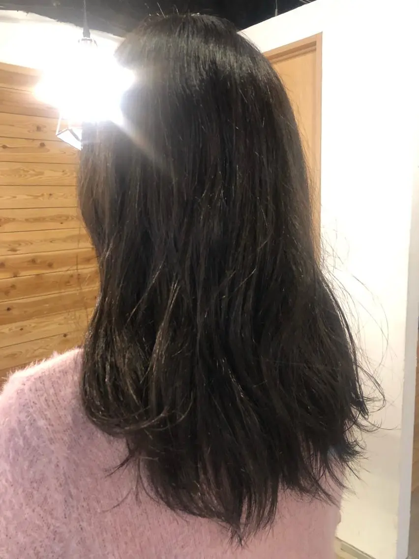 ミディアム カラー 髪質改善&ブリーチ 伊勢 祐一郎のヘアスタイル