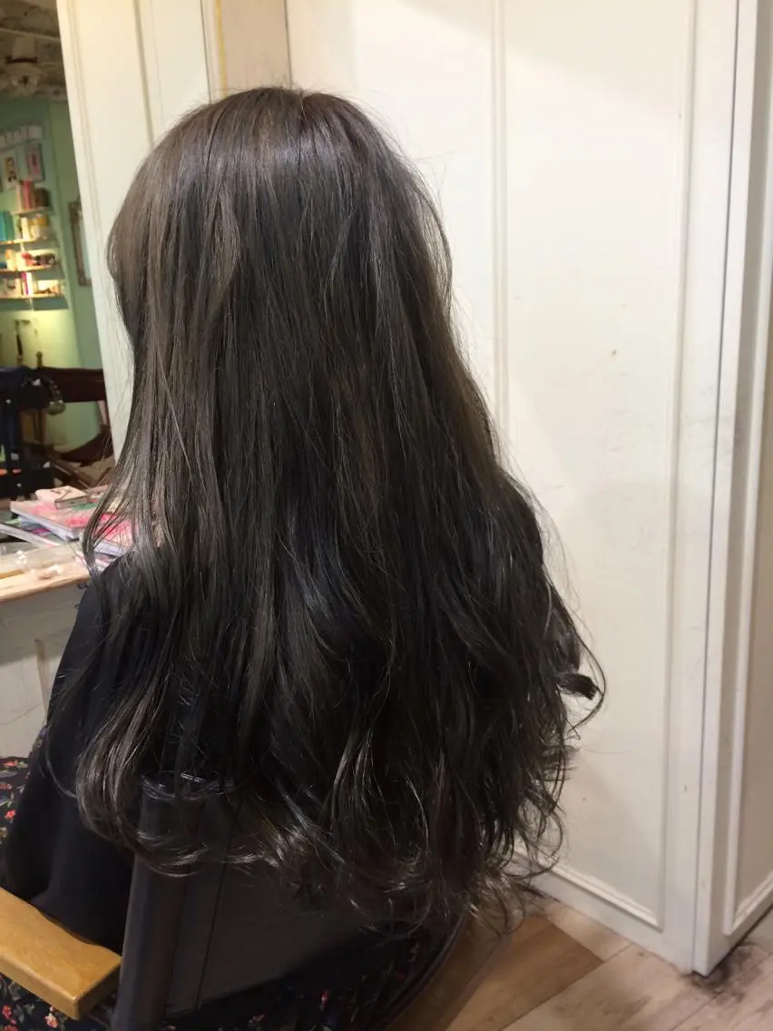 ロング カラー ダークグレー ダークグレージュ グレージュ 山形酸性ストレート 古川✂︎のヘアスタイル