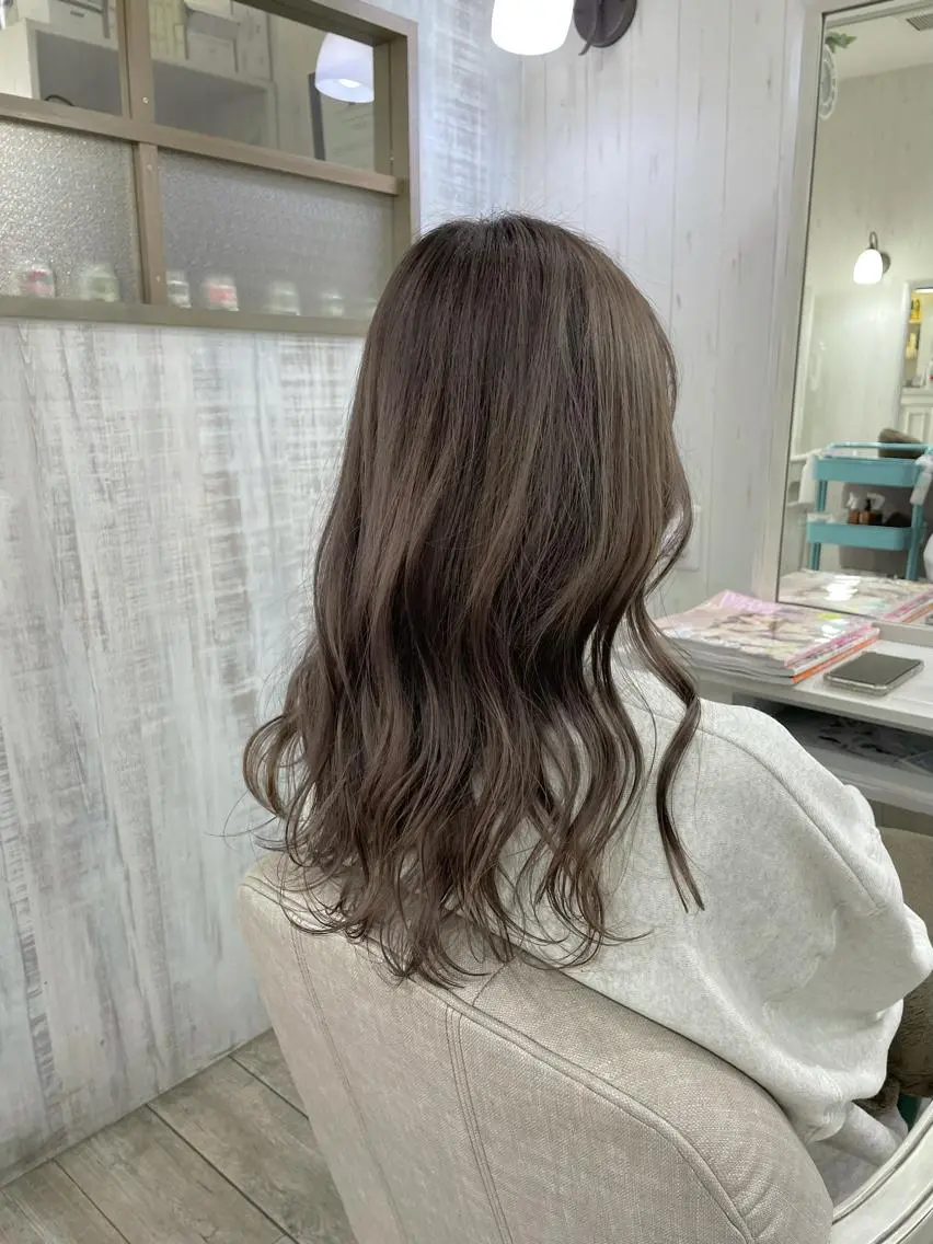 ロング ネモトメイナ🌿 今月末で退職しますのヘアスタイル