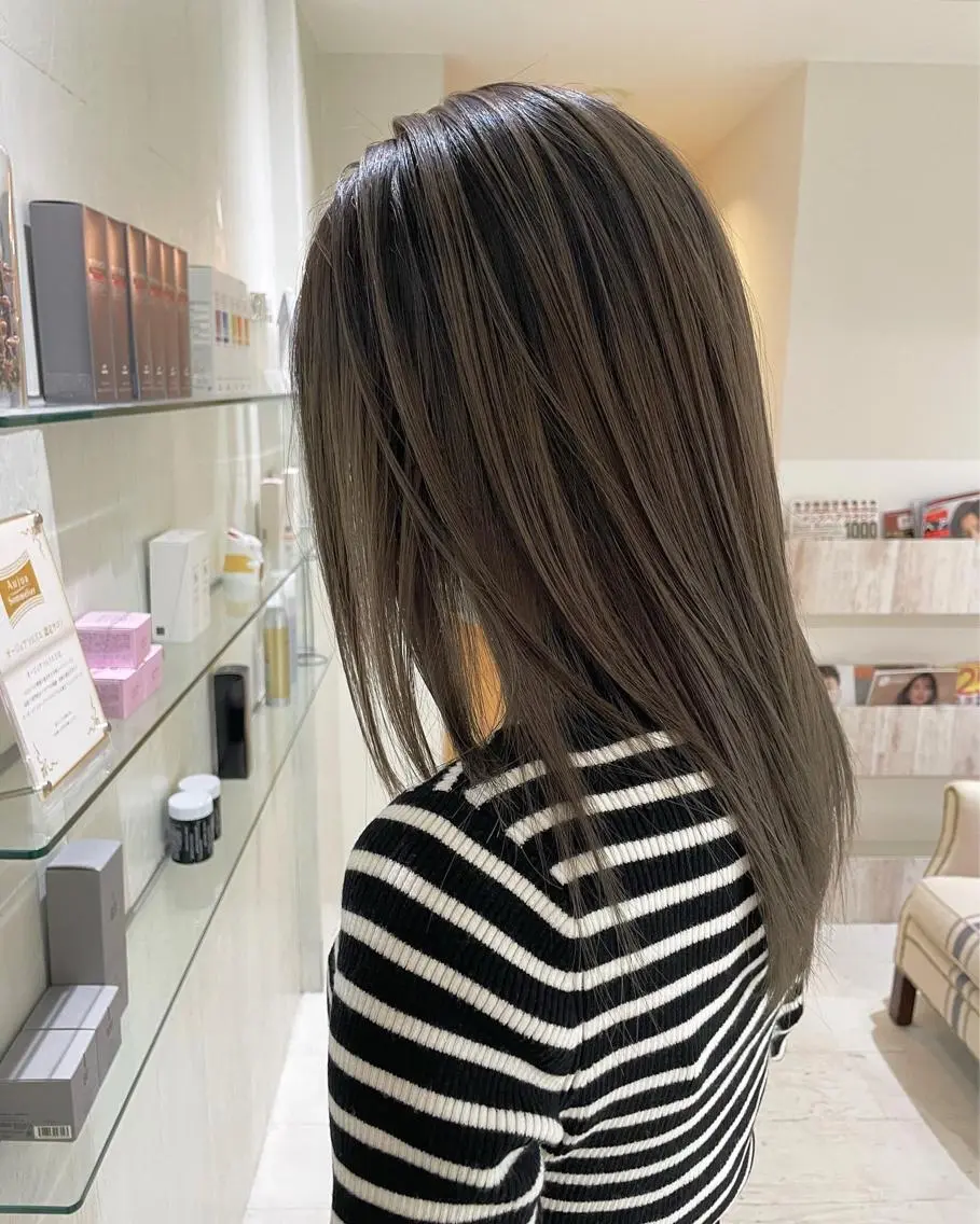 セミロング カラー アッシュ グレージュ 外国人風カラー レイヤーカット ヘアカラー トリートメント 河合秀明/ショート /ボブ/レイヤーのヘアスタイル