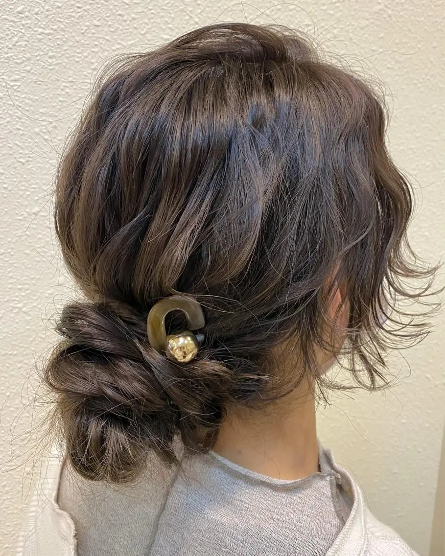 ミディアム カラー 中川 茜里のヘアスタイル