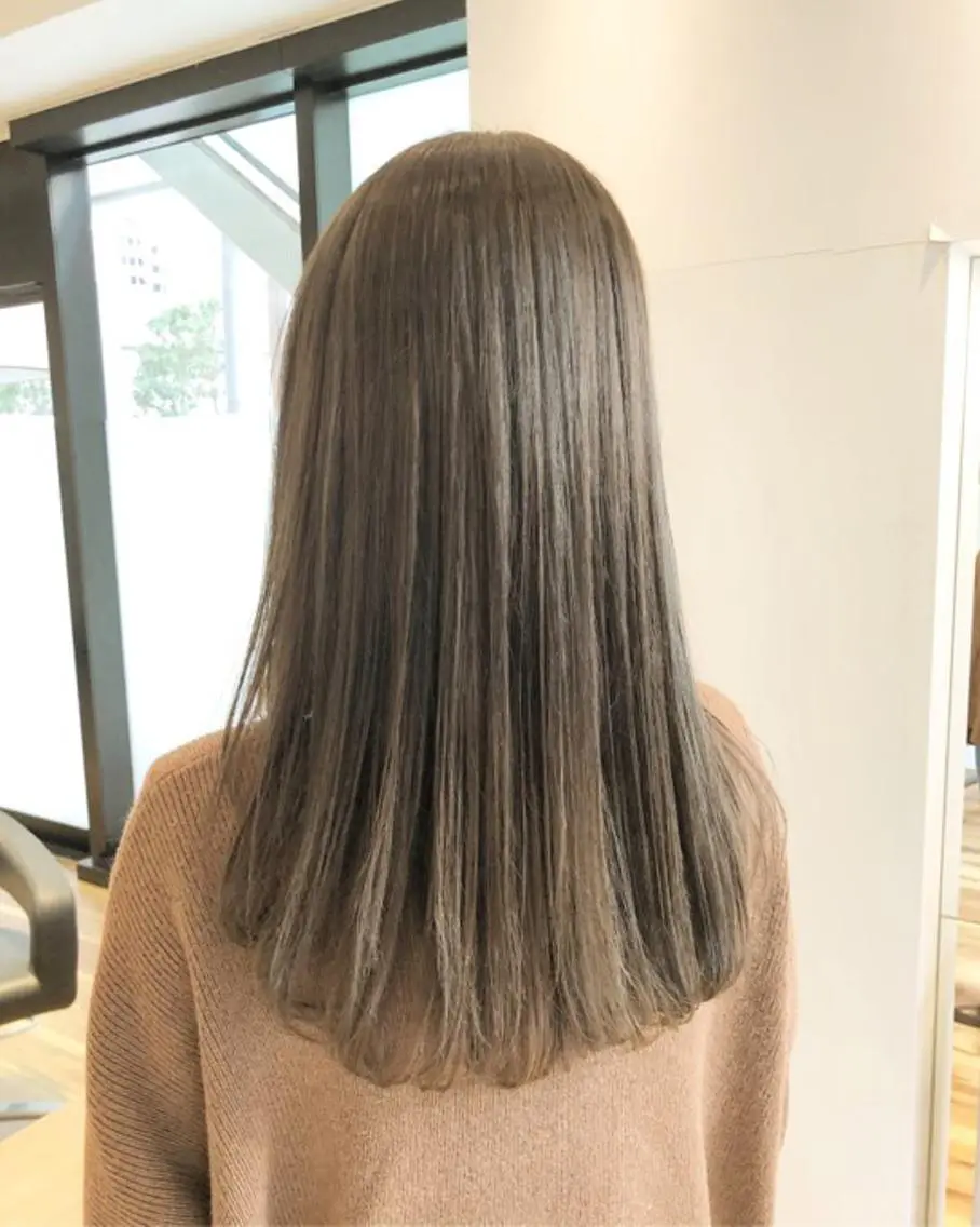 ロング カラー アッシュ グレージュ 🐈⬛❤️ゆあん Lotus💚🐾のヘアスタイル