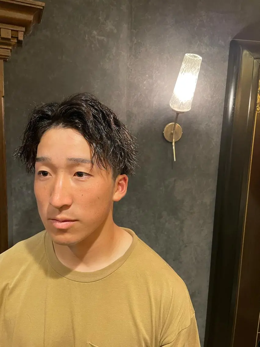 ミディアム パーマ メンズ カット指名No1漆原 聡のヘアスタイル