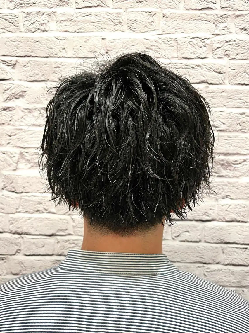 パーマ メンズ センターパート メンズパーマ ツイストスパイラルパーマ スパイラルパーマ メンズカット特化💈 遠山泰輝のヘアスタイル