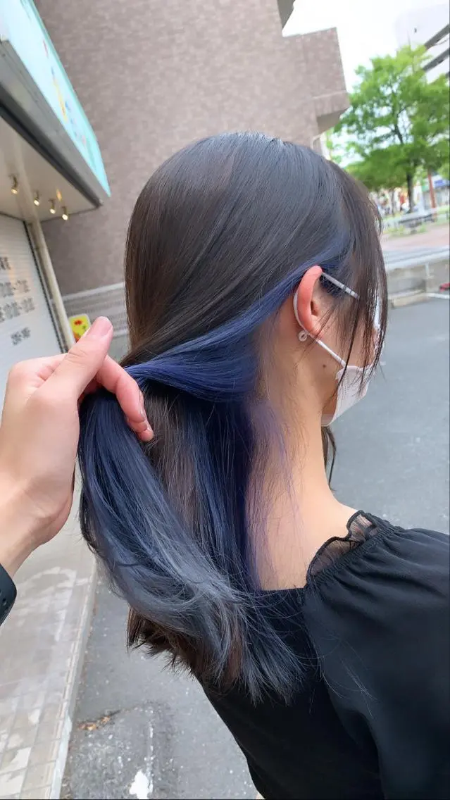 セミロング ジゼル小倉谷内尾祐音 ケアブリーチのヘアスタイル