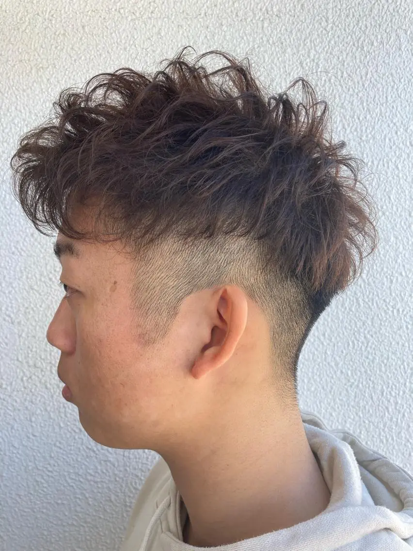 ショート カラー パーマ メンズ メンズパーマ カット ヘアカラー パーマ 内村 純也のヘアスタイル